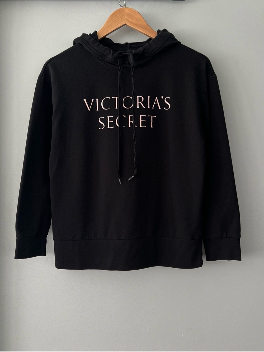 Victoria’s Secret Black Pullover Hoodie Pink Logo Women's XS Gym Casual Glam